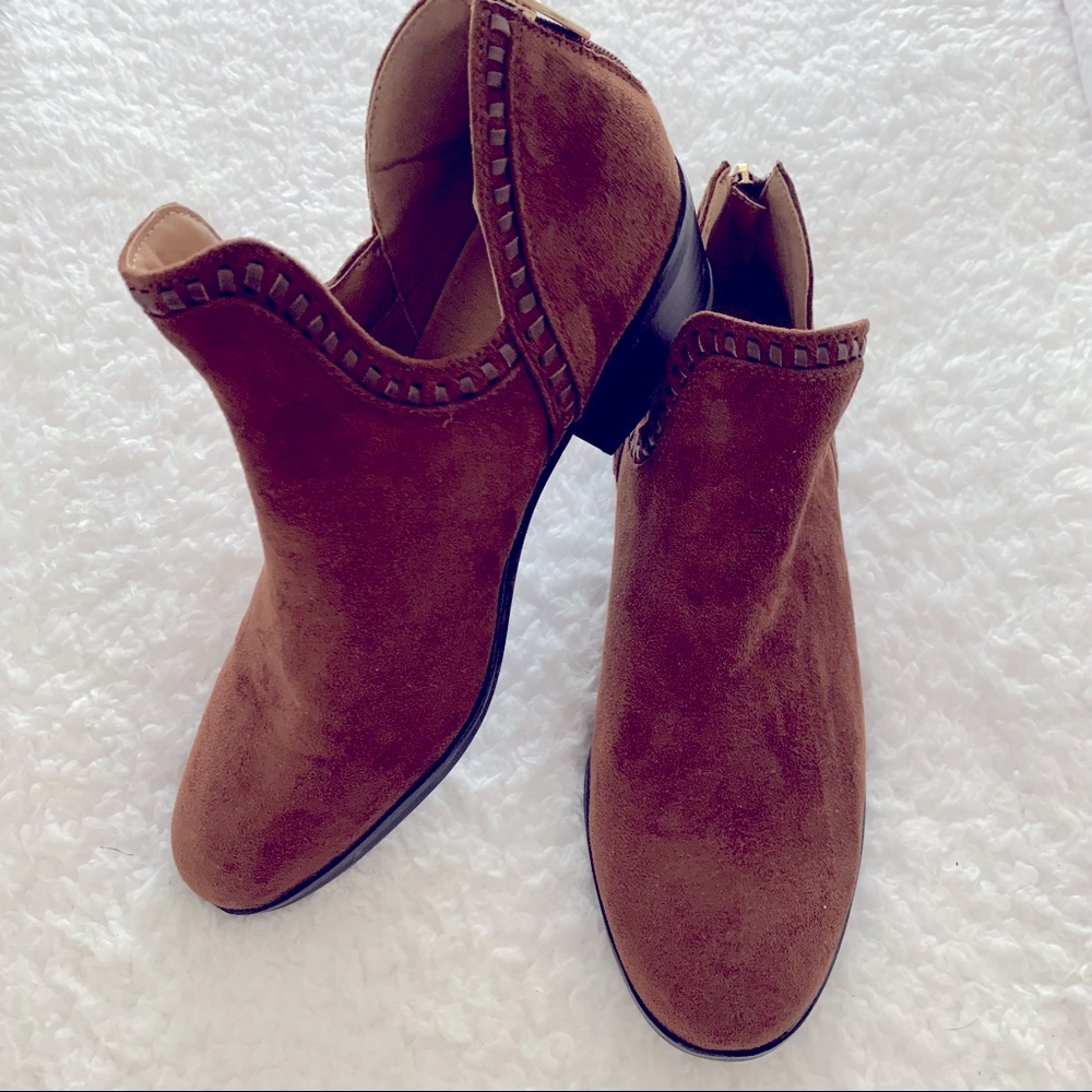 🔥SALE🔥 NEW New Direction Faux Suede/Leather Ankle Booties Brown Block Heel 9.5